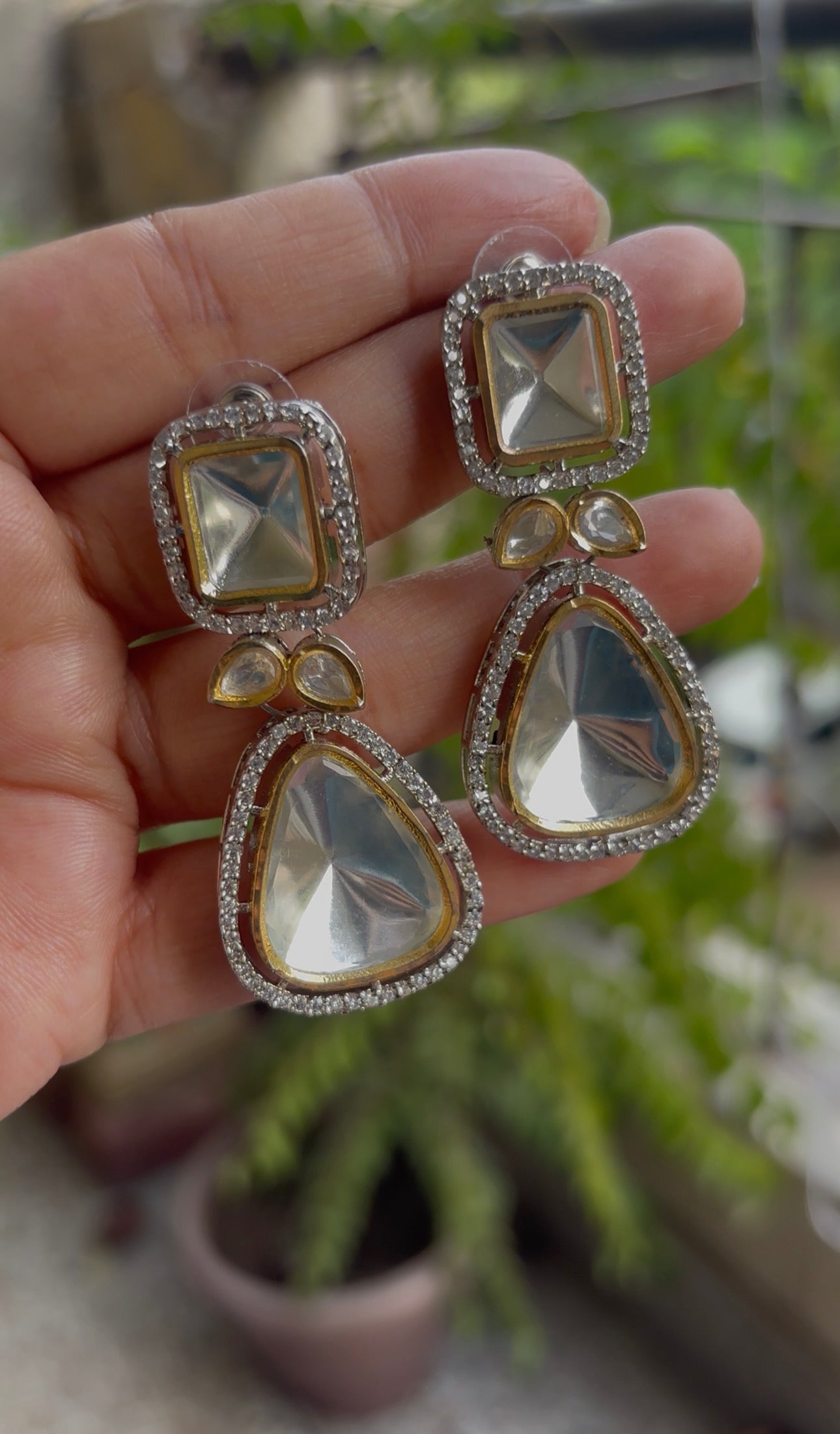Vrushti Uncut Kundan Set