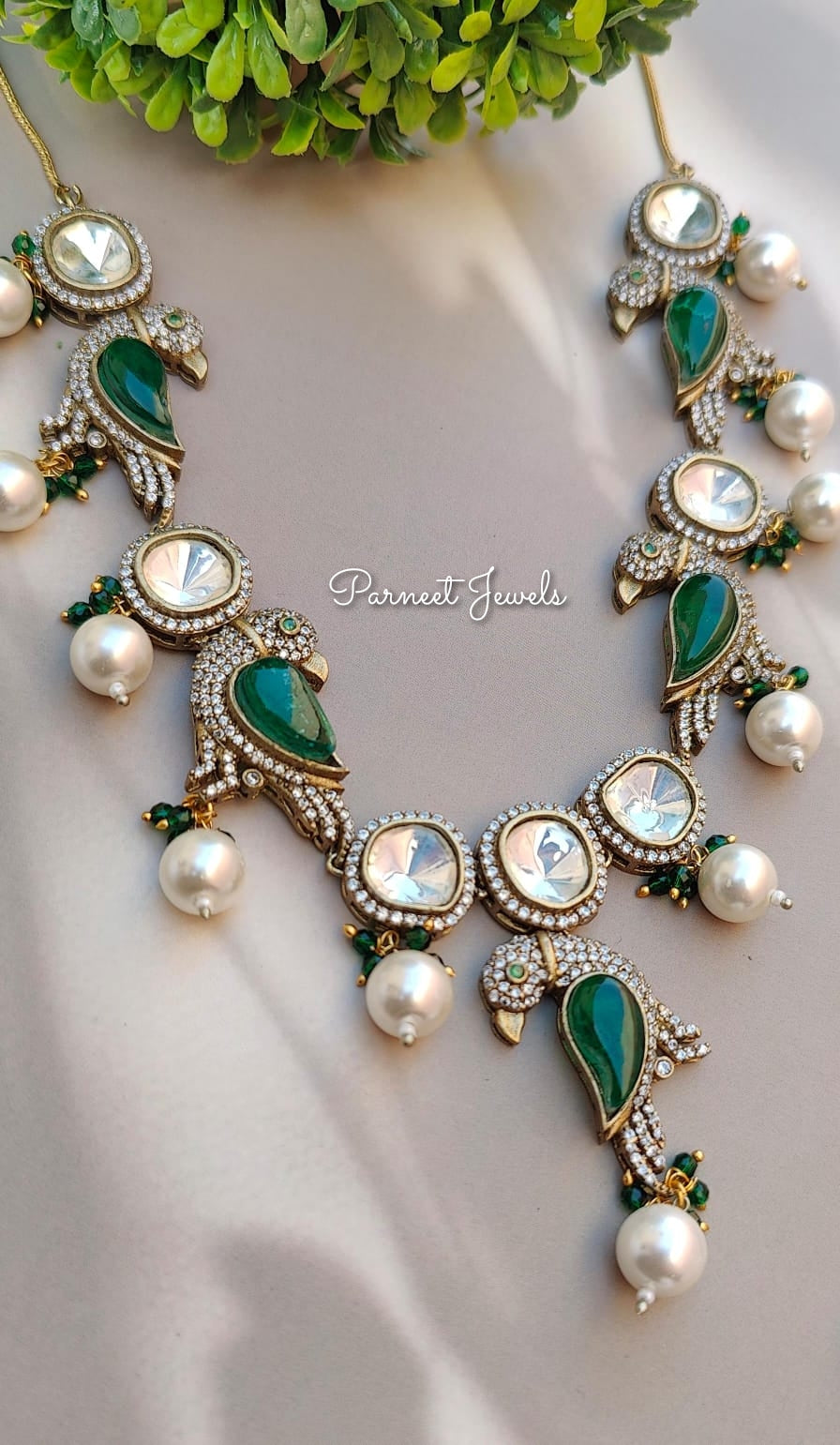 Leeza Long Uncut Necklace Set