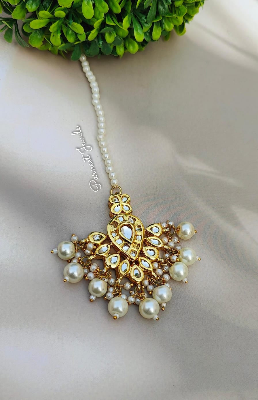 Fida Kundan Maangtikka