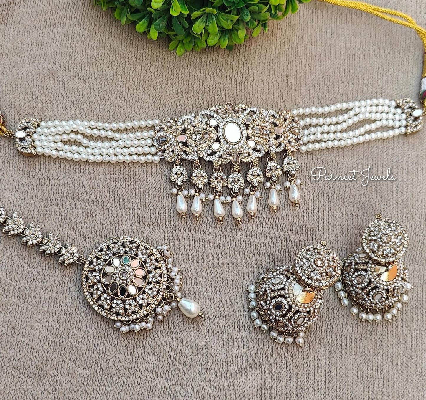 Namrata Mirror Choker Set