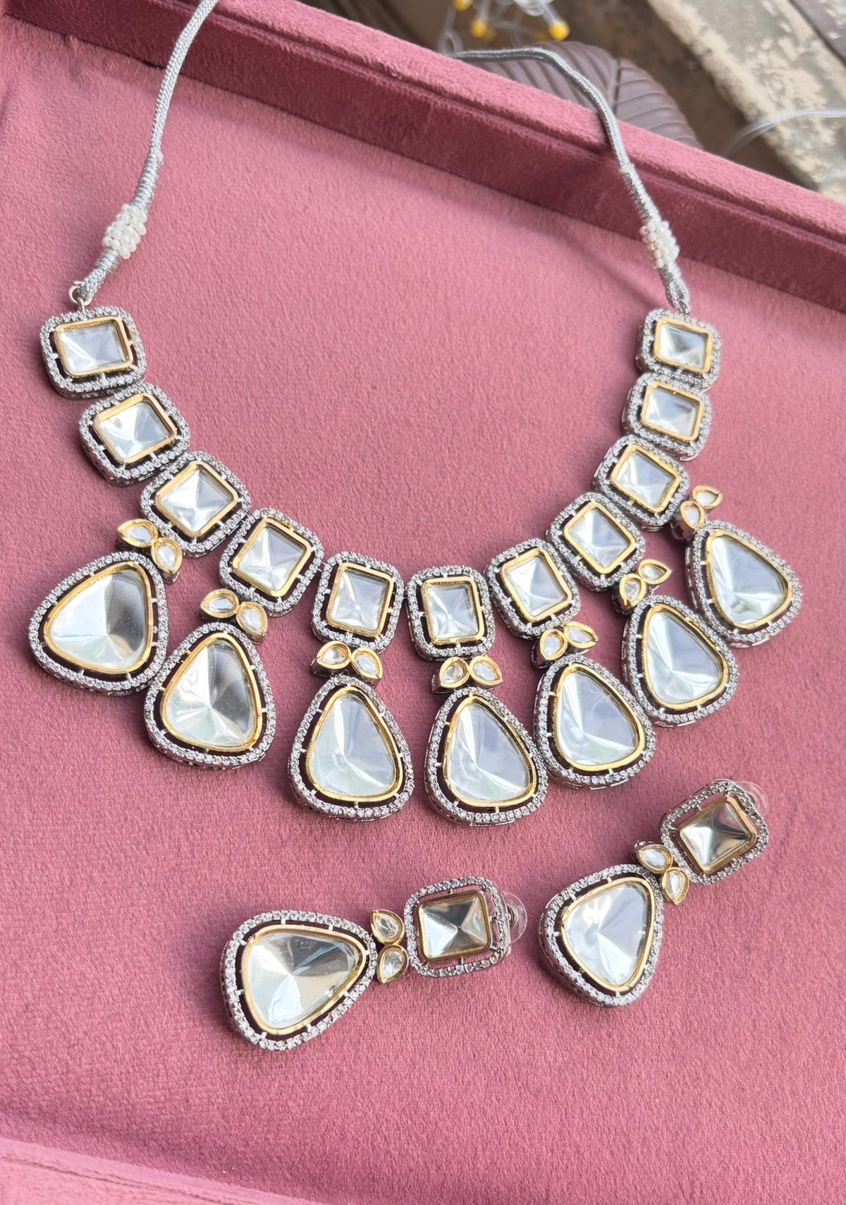 Vrushti Uncut Kundan Set