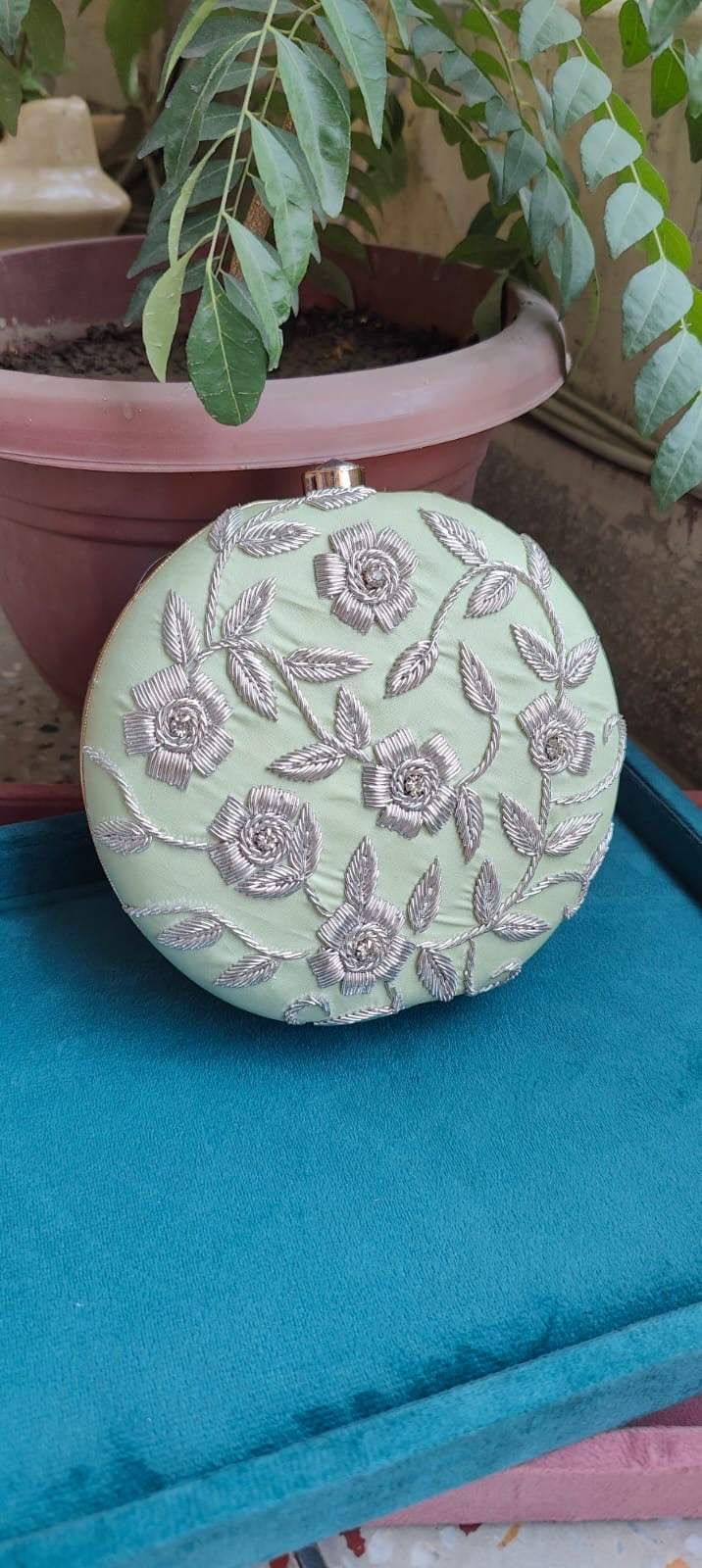 Sanaya Sage Round Clutch