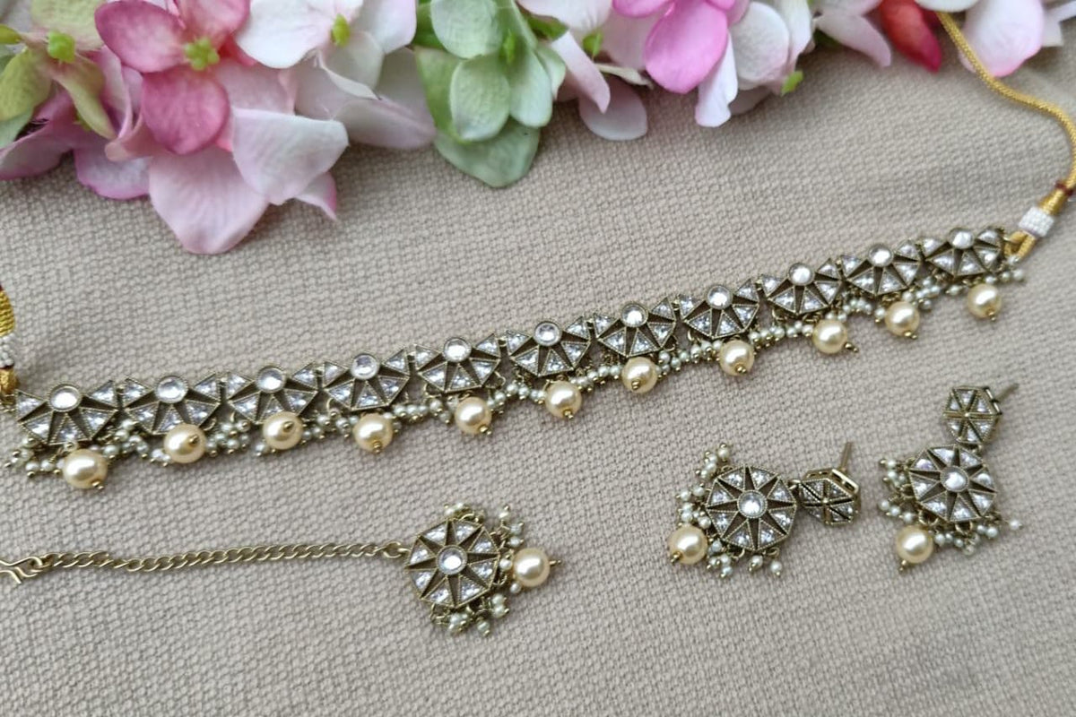 Shivanya Polki Necklace/Choker