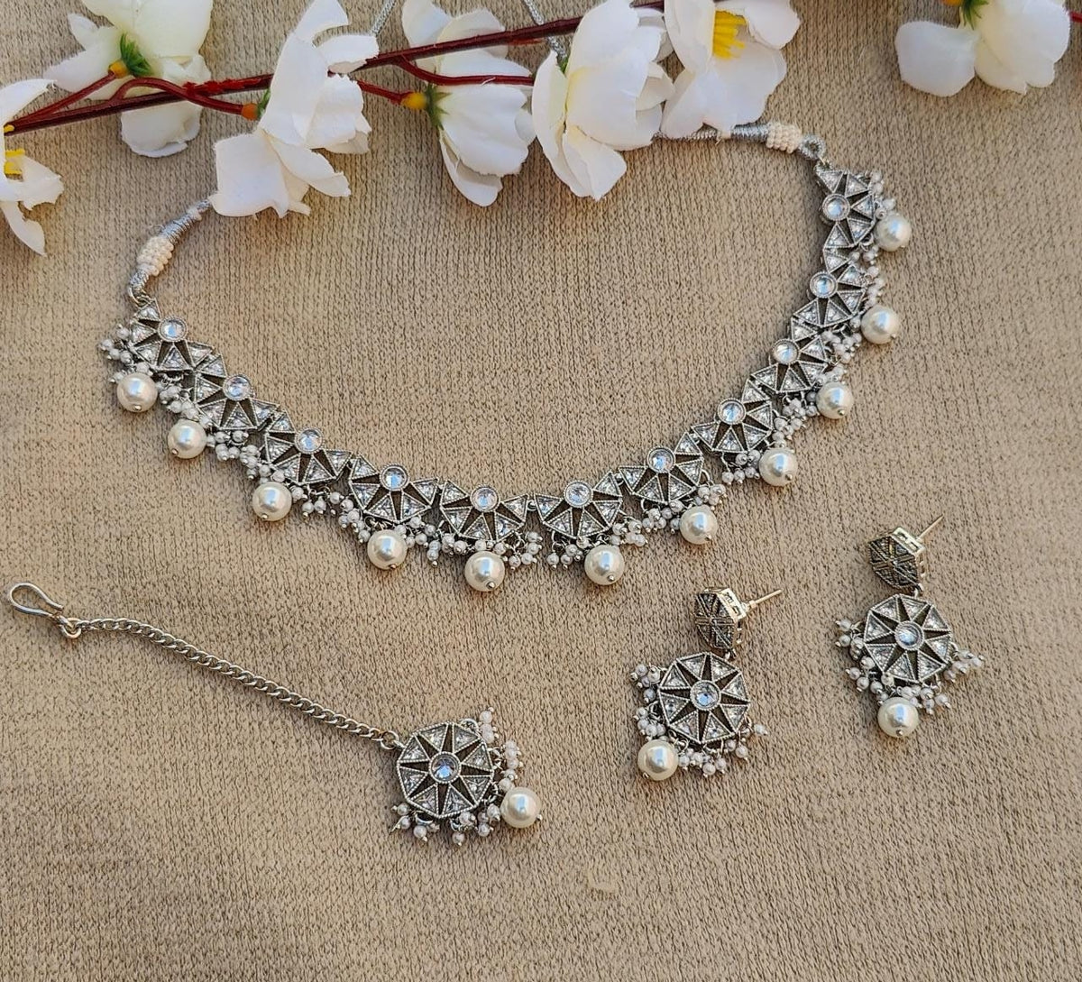 Shivanya Polki Necklace/Choker