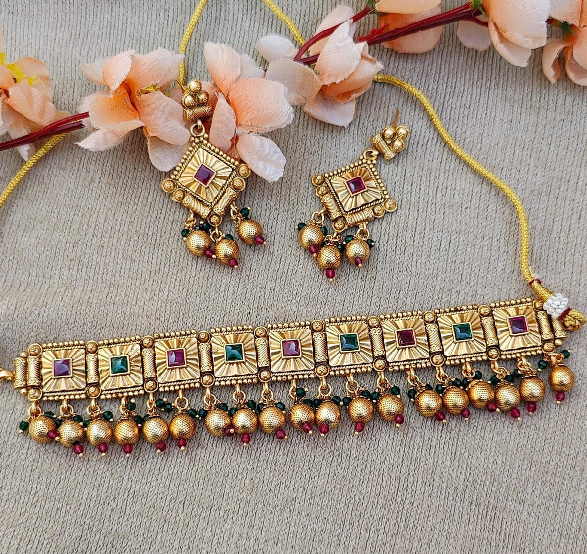 Nishat Gold Choker