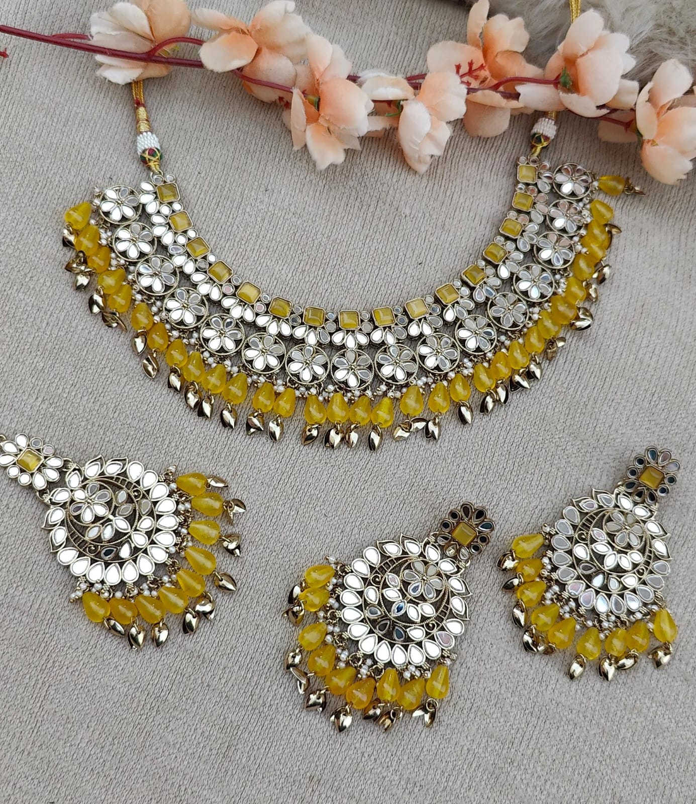 Aashifa Mirror Necklace Set