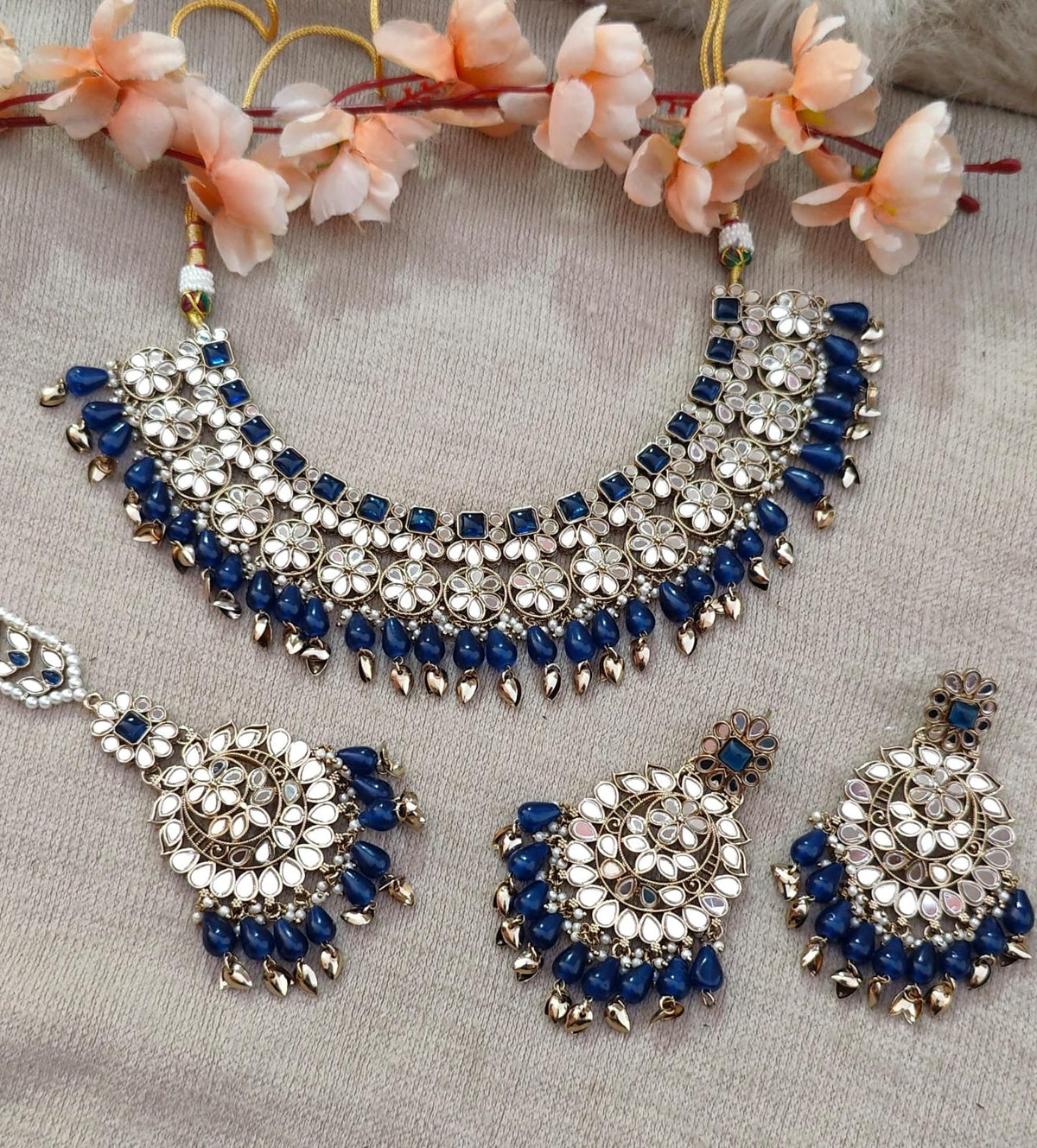 Aashifa Mirror Necklace Set