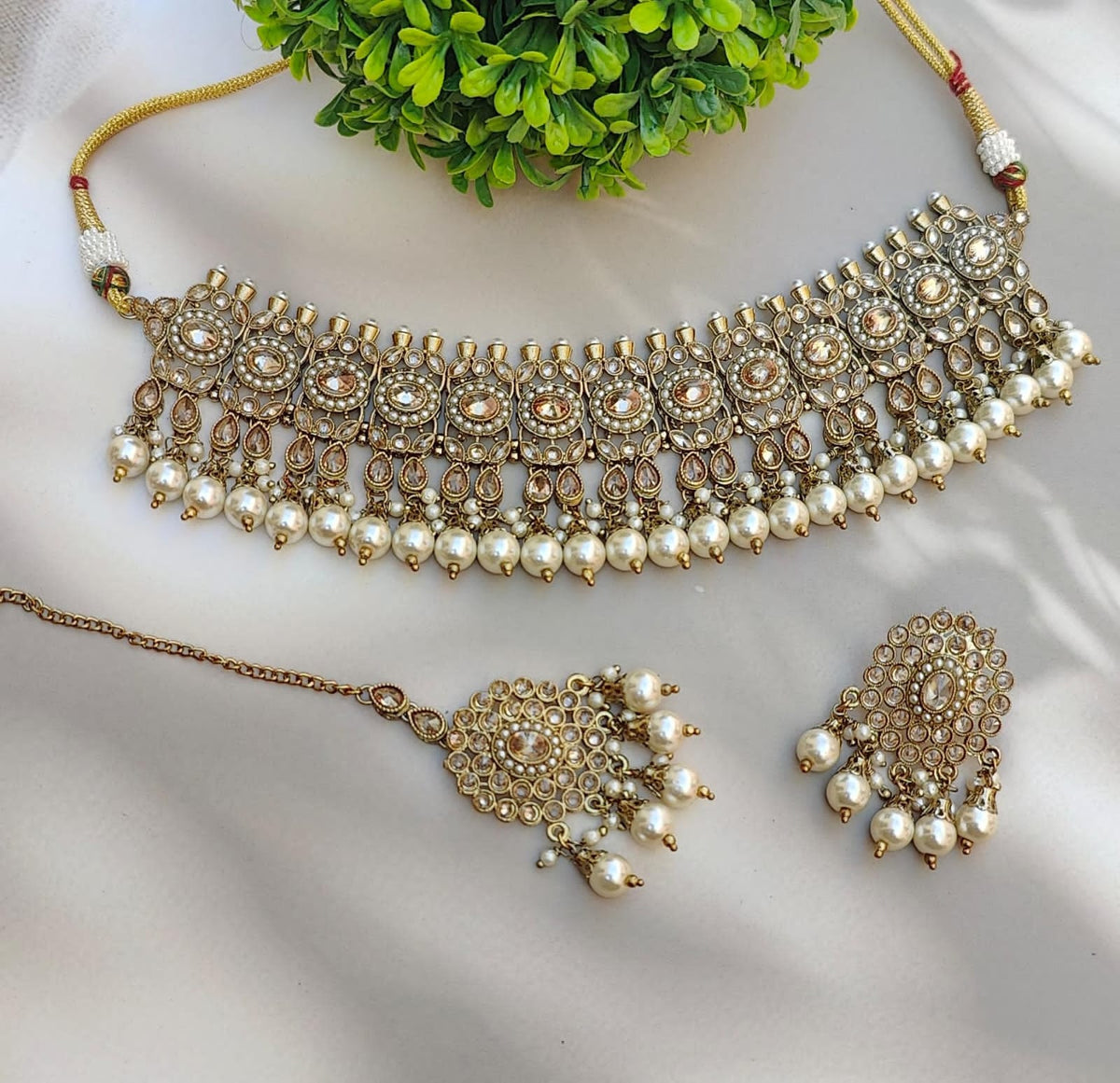 Yashna Polki Choker