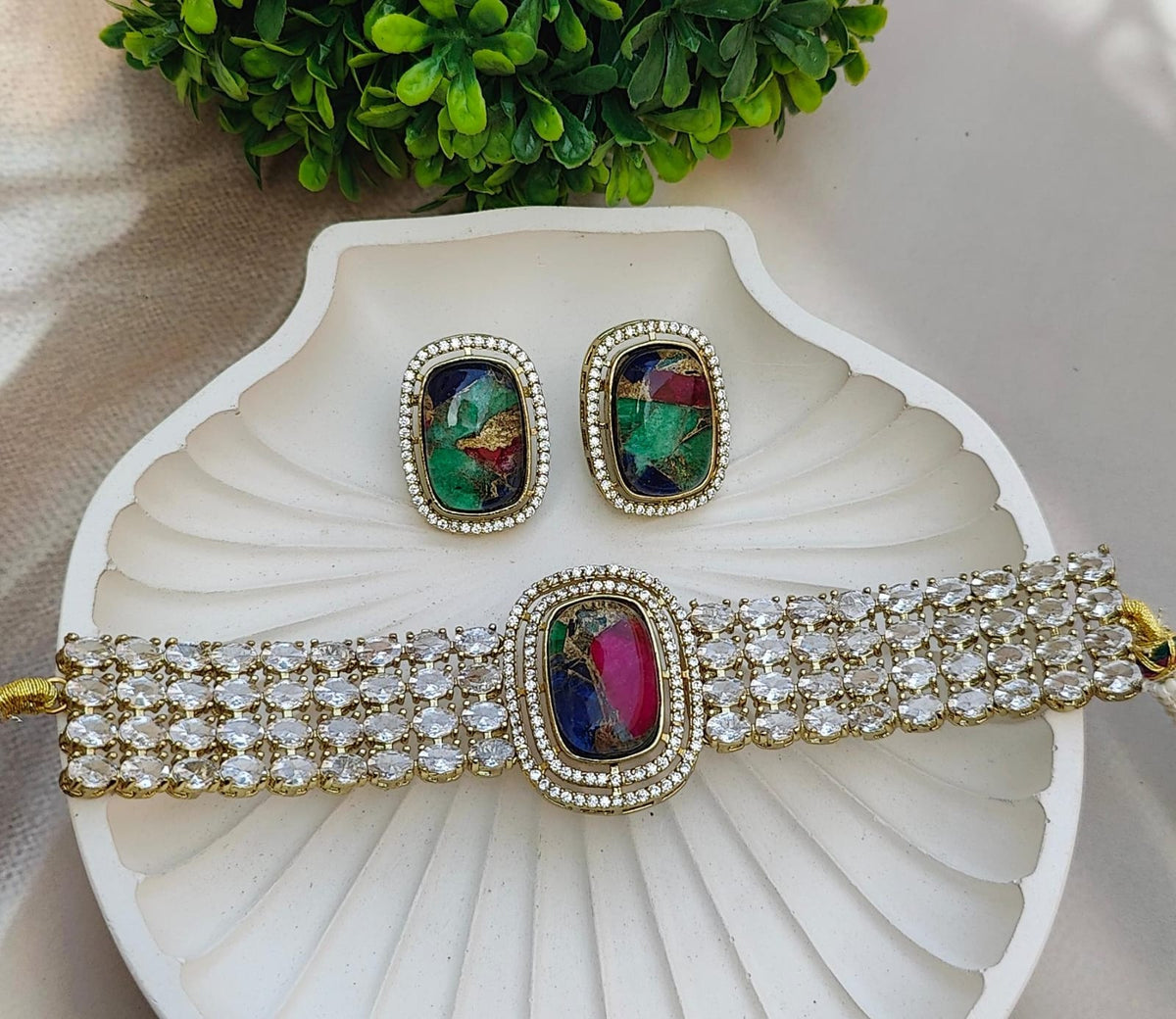 Somi Uncut Kundan Choker