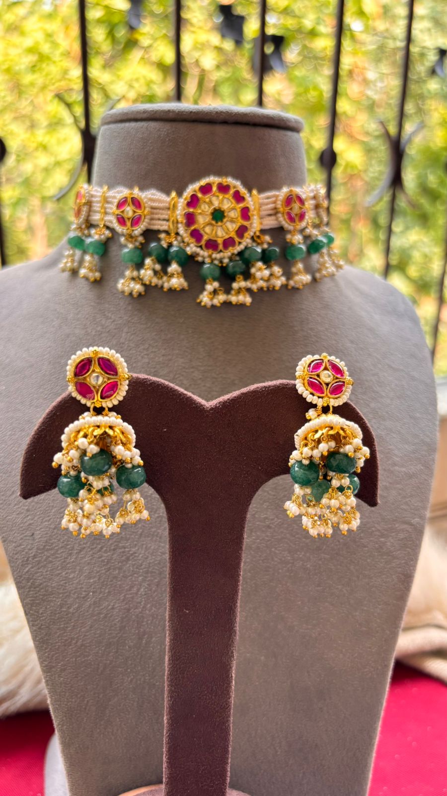 Meshwa Pachi Kundan Choker
