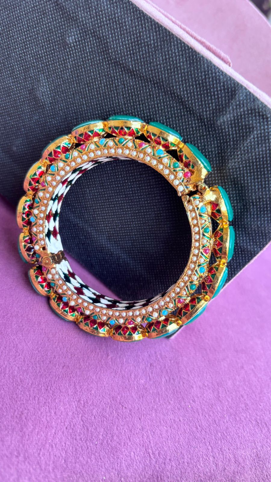 Emerald Kundan Pacheli Bangles/Kadey