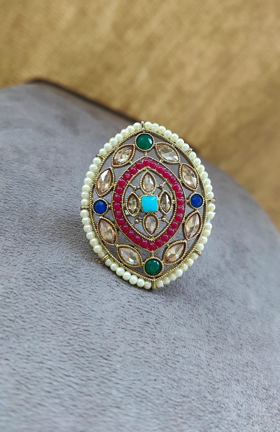 Gitisha Oversized Polki Ring (Multi)