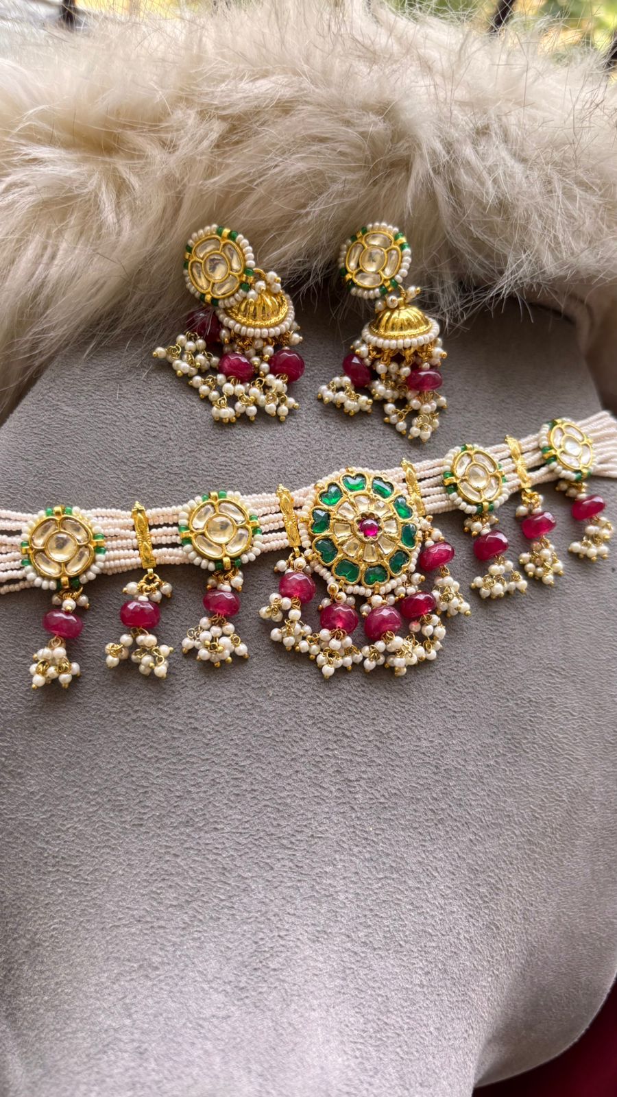 Meshwa Pachi Kundan Choker