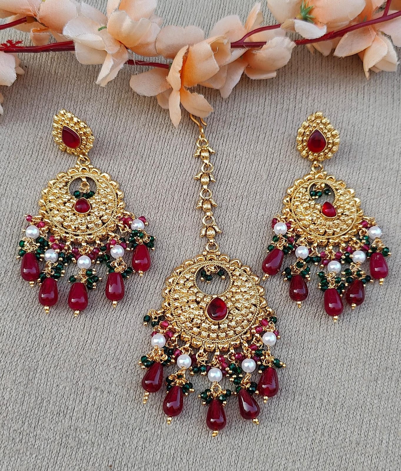 Eknoor Gold Earrings Tikka