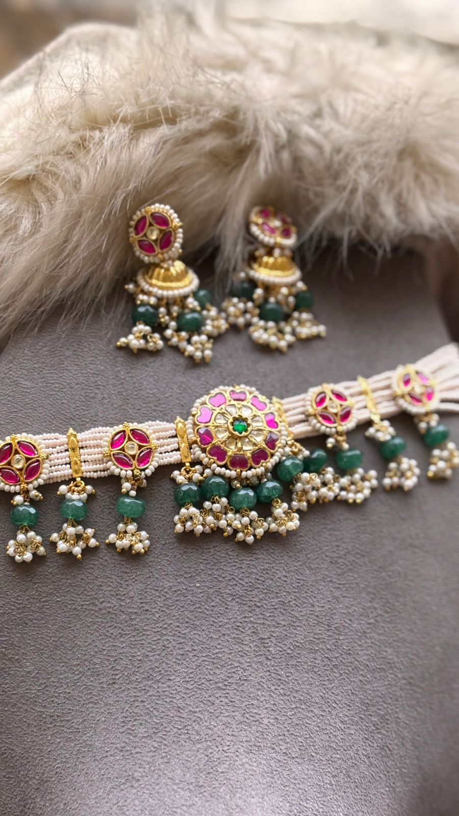 Meshwa Pachi Kundan Choker