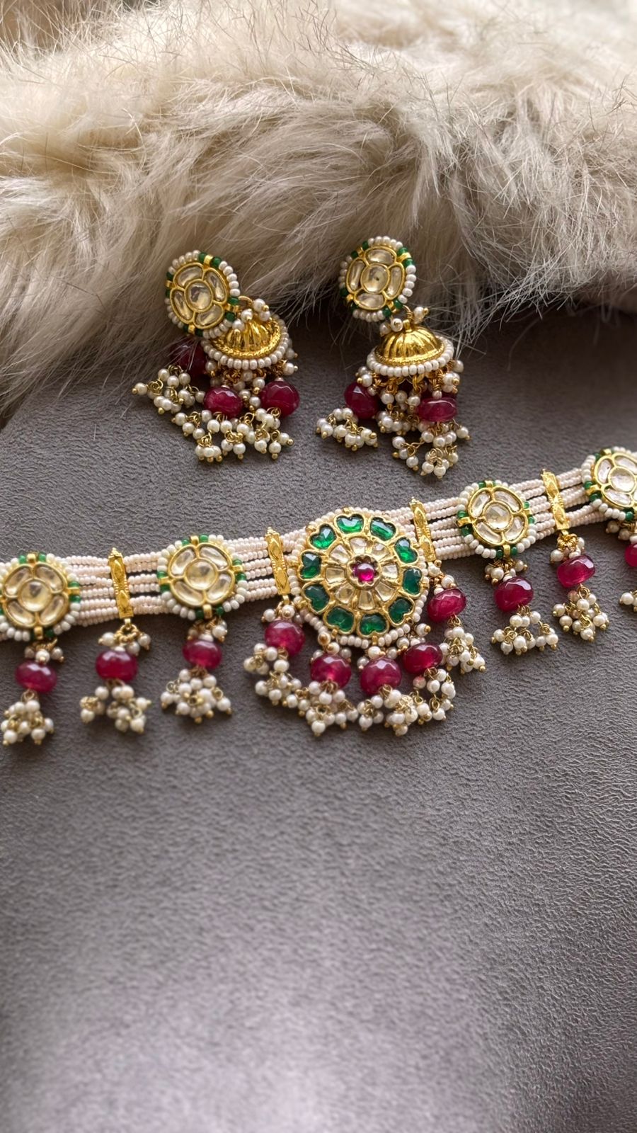Meshwa Pachi Kundan Choker