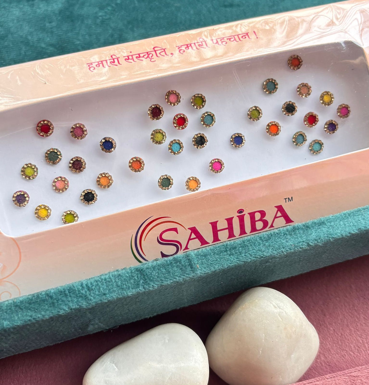 Round Velvet Bindi (Small) Card