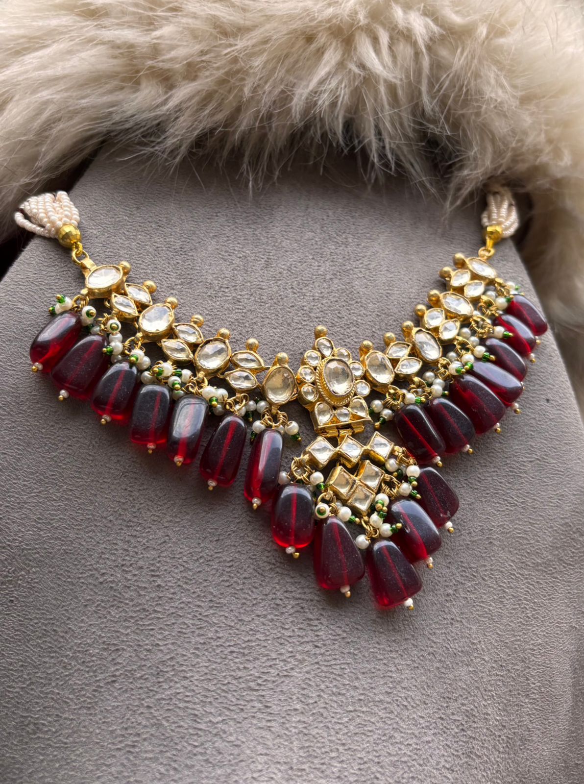 Hiba Pachi Kundan Choker Set