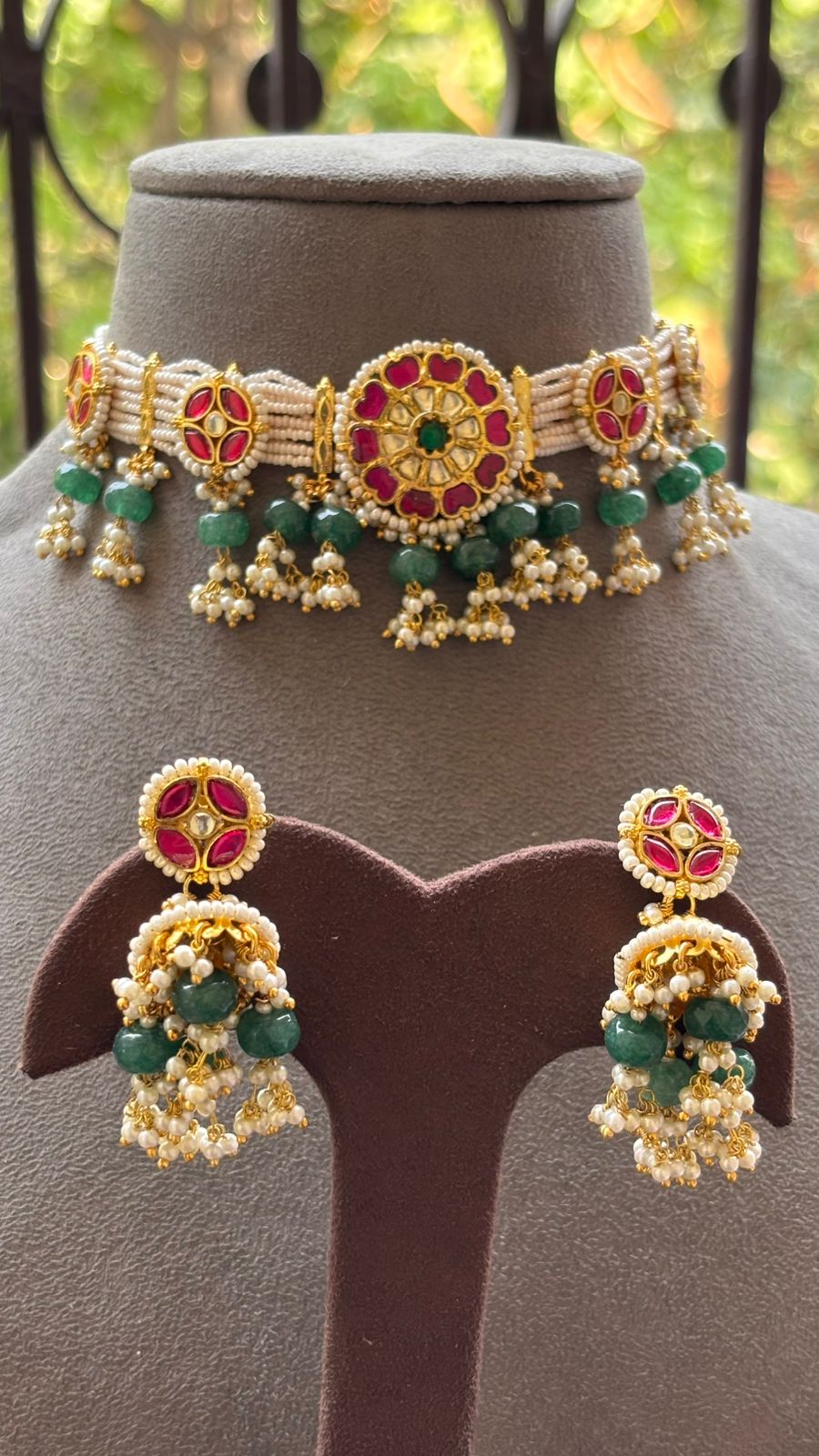 Meshwa Pachi Kundan Choker
