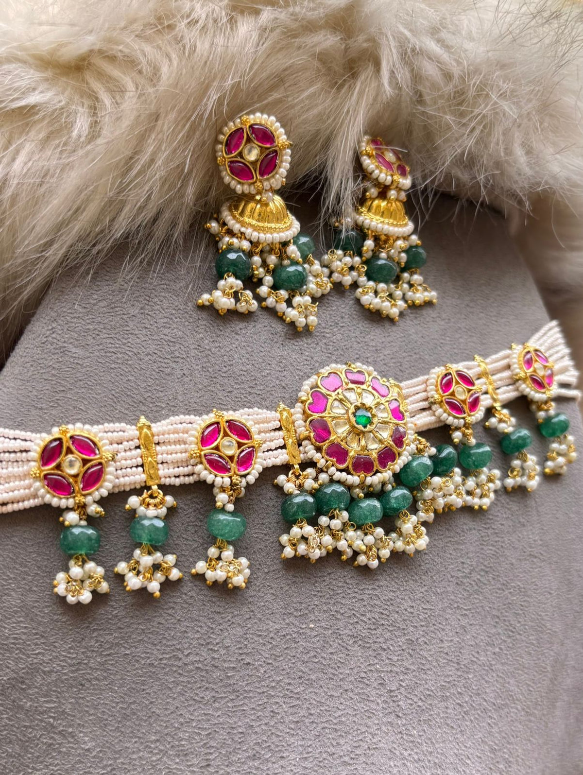 Meshwa Pachi Kundan Choker