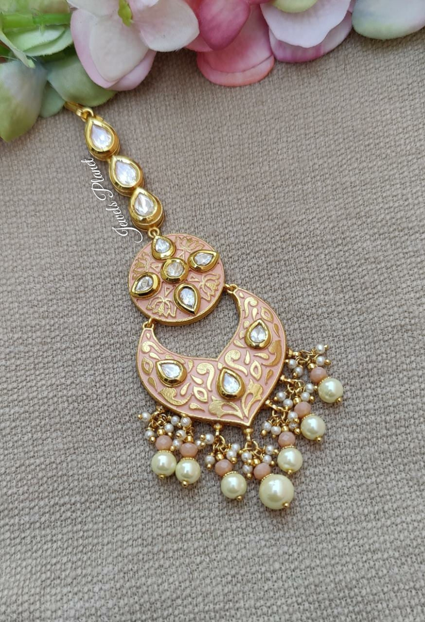 Shelly meenakari kundan maangtikka
