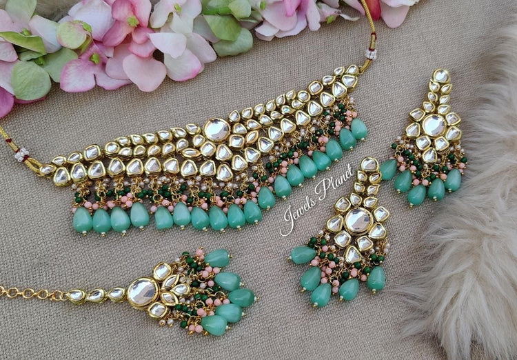 Kundan Chokers