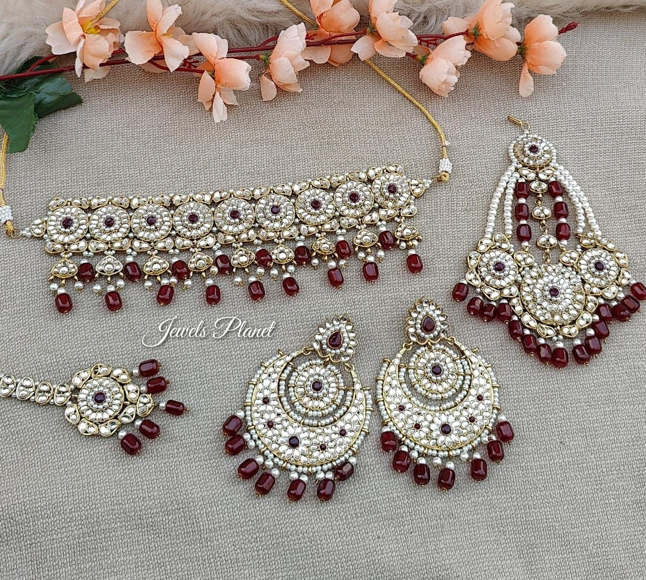 Naaz Jhumar Choker Set