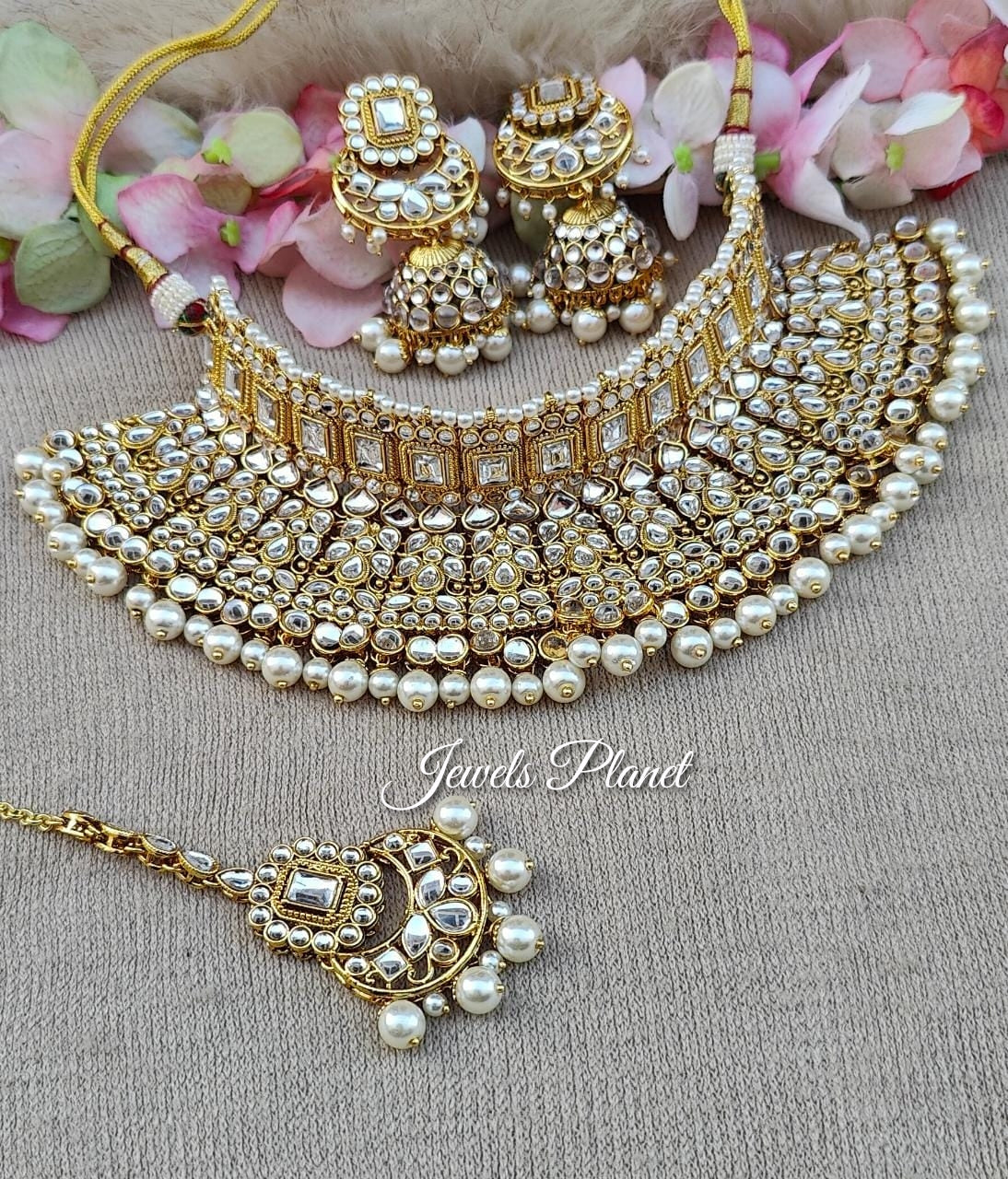 Anvika Kundan Bridal Set