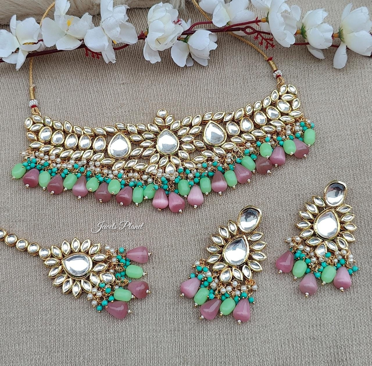 Arshi Kundan Choker