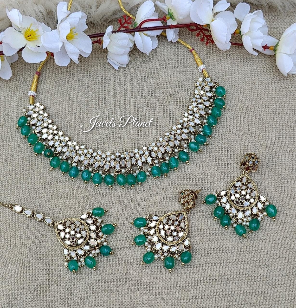 Harnoor Mirror Necklace