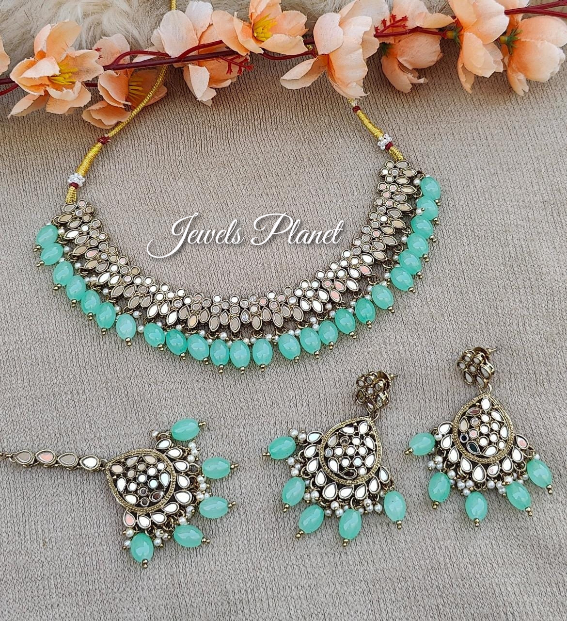 Harnoor Mirror Necklace