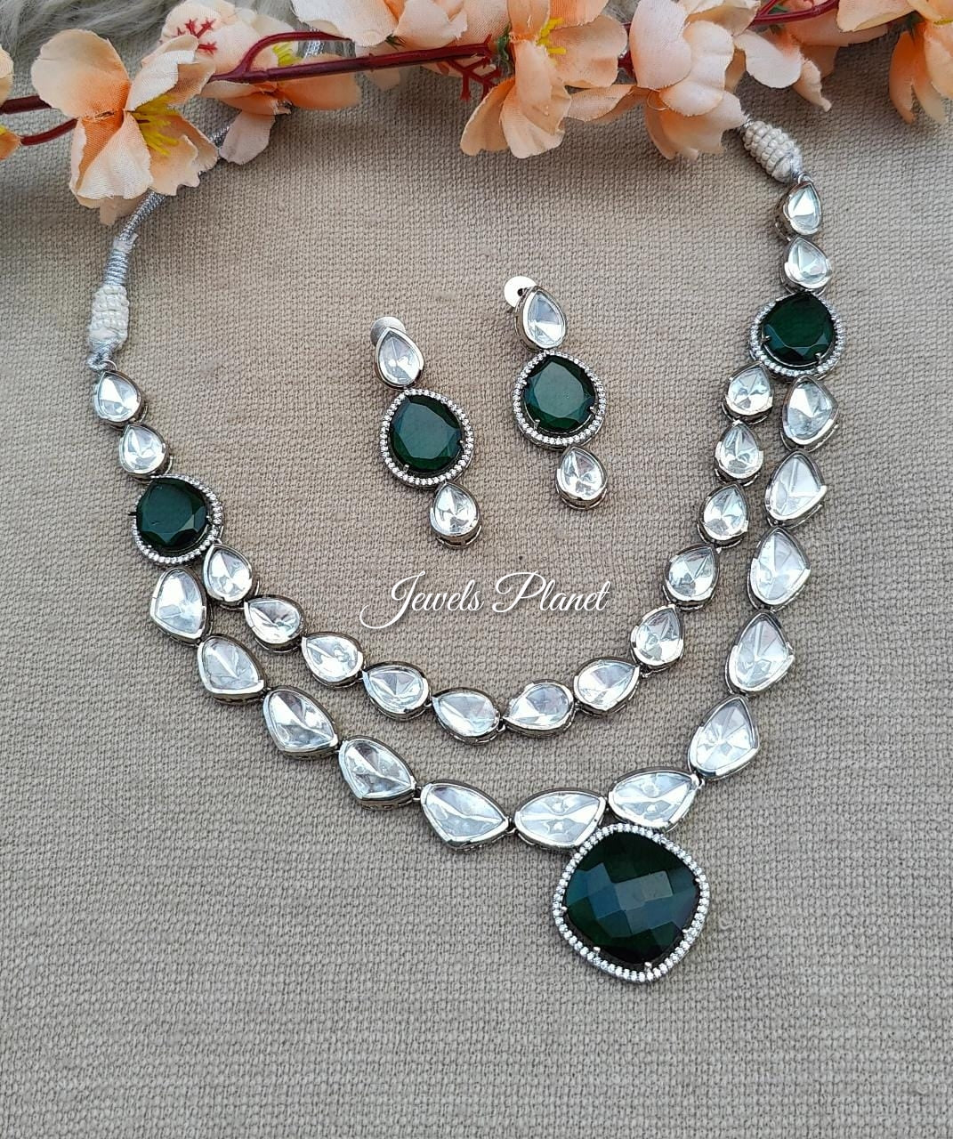 Nivedha Uncut Necklace