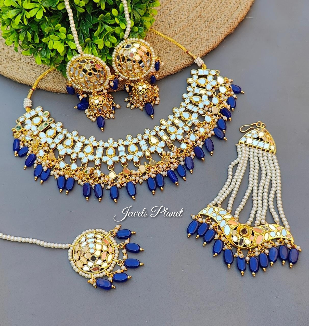 Ikra Mirror Necklace Set