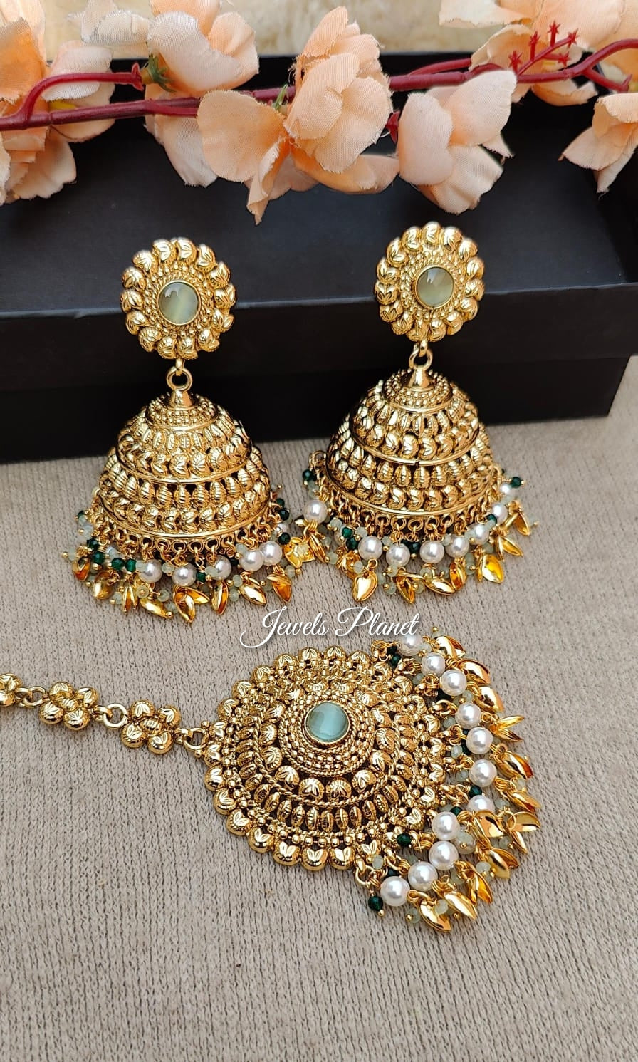 Rupi Gold Jhumkis Tikka