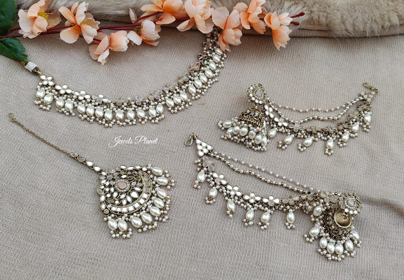 Zoya Mirror Necklace Set