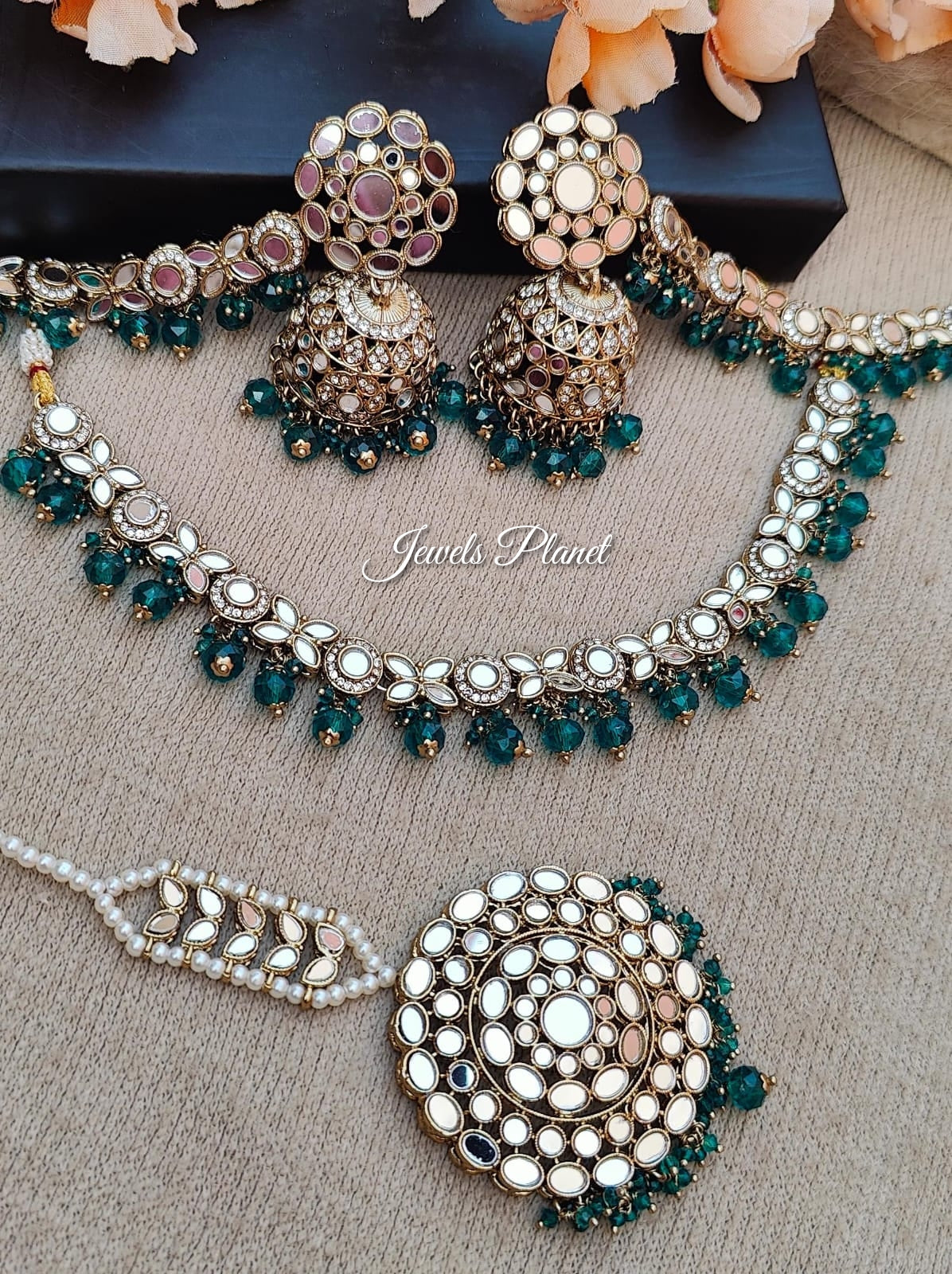 Vineet Mirror Necklace Set