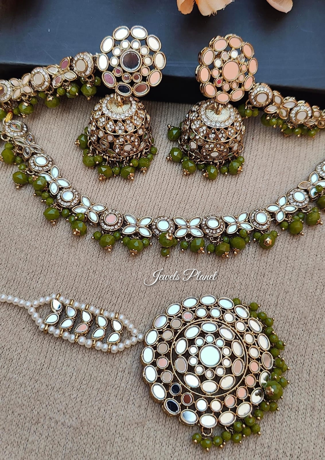 Vineet Mirror Necklace Set