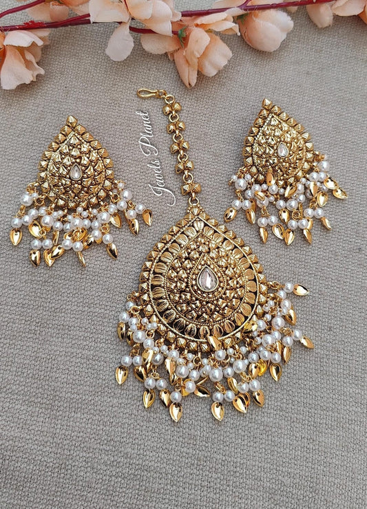 Harleen Gold Earrings Tikka