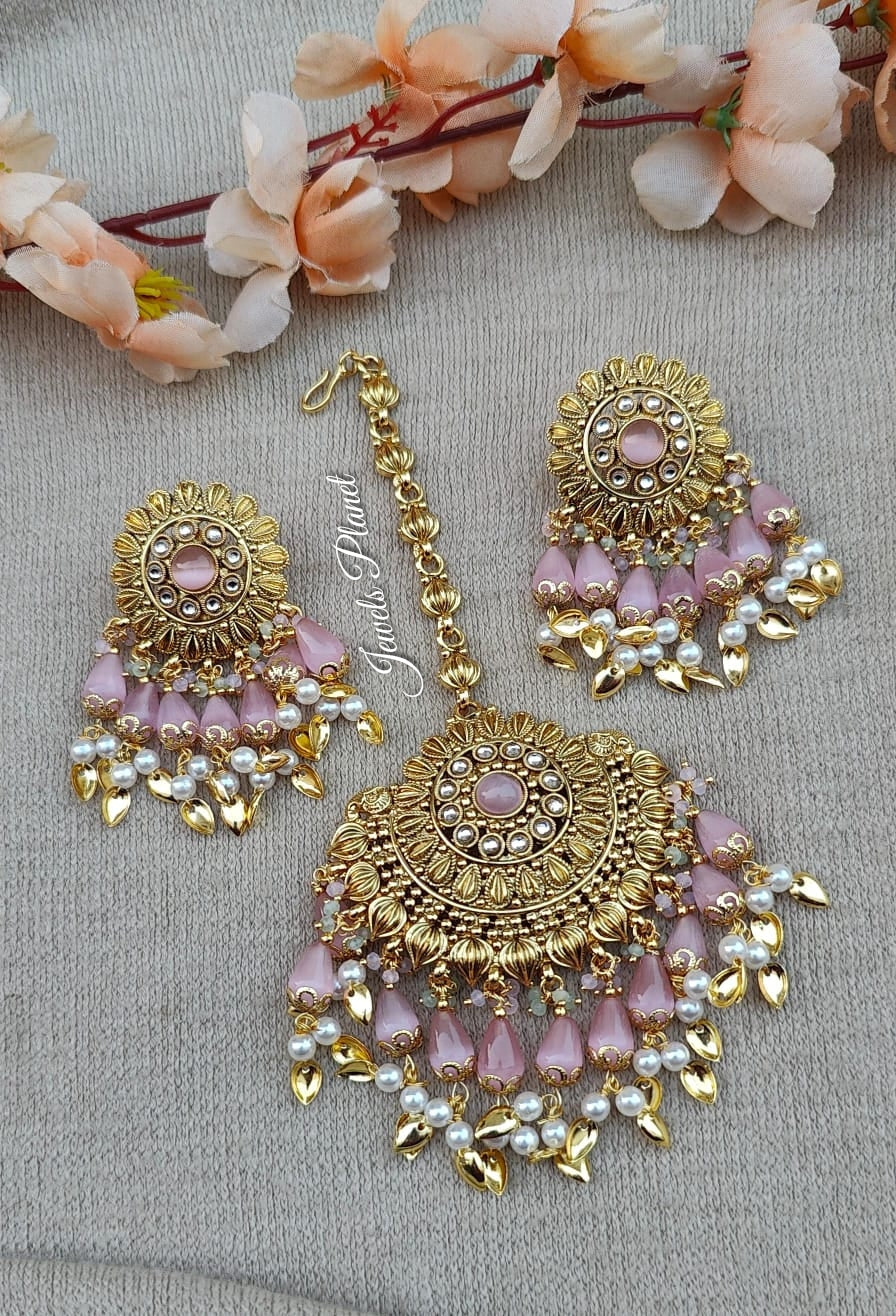 Amandeep Gold Earrings Tikka