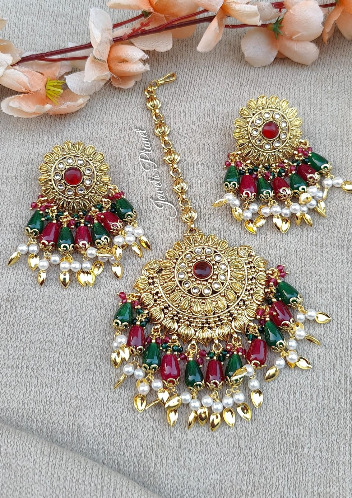 Amandeep Gold Earrings Tikka