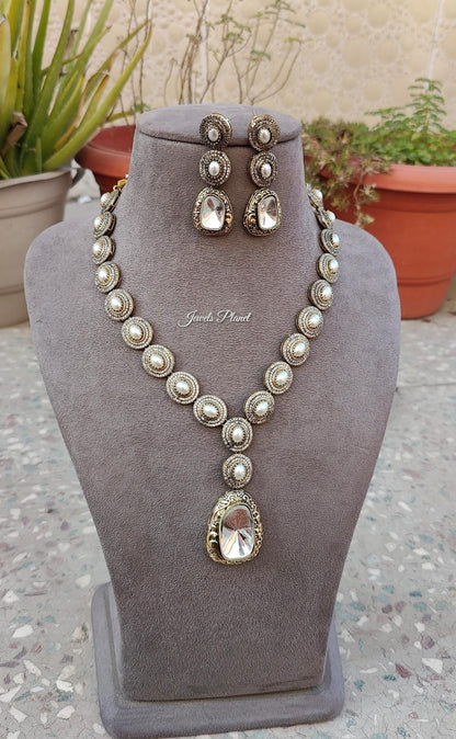 Kaveri Uncut Kundan Necklace