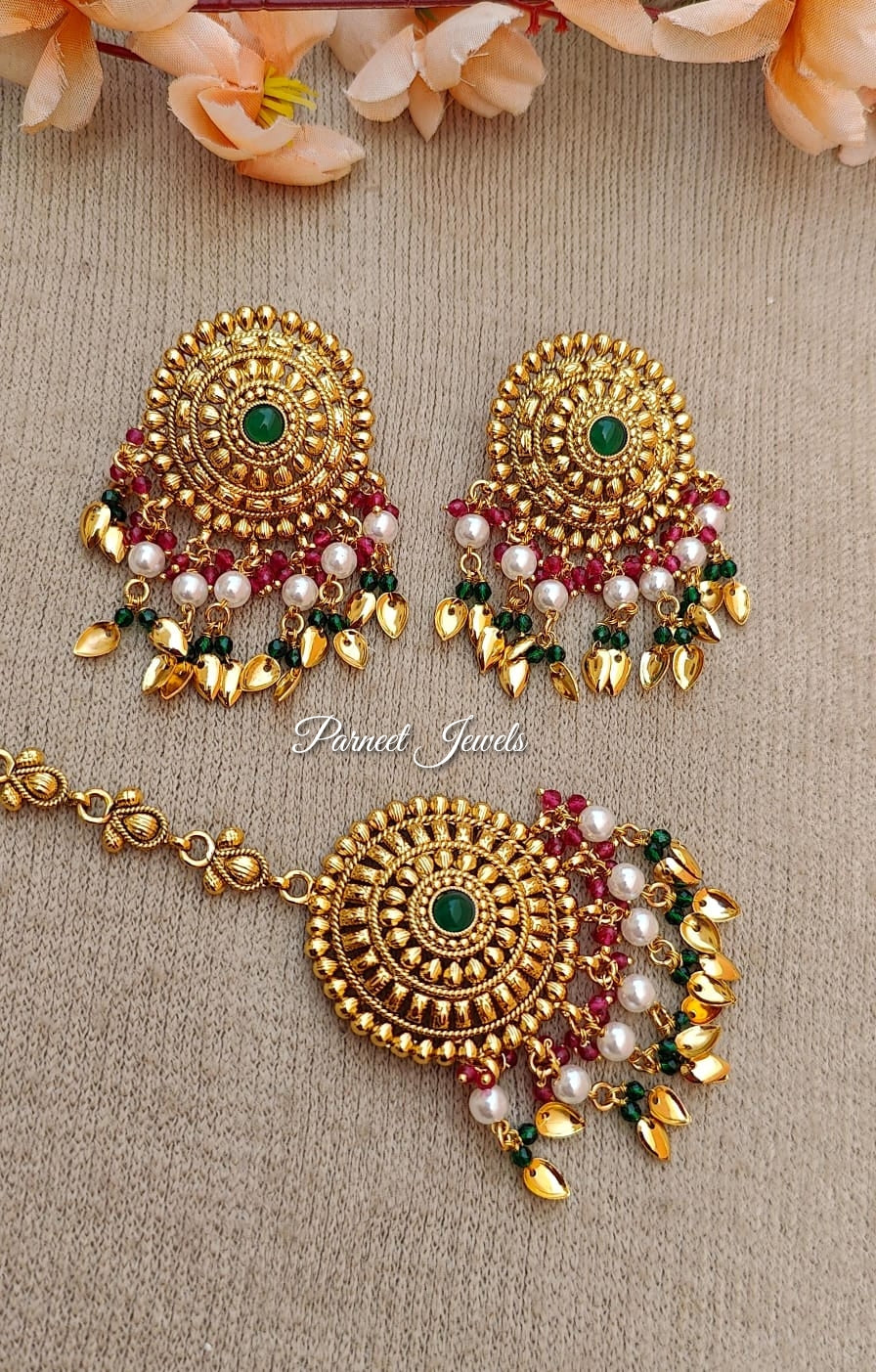 Aanvi Gold Studs Tikka