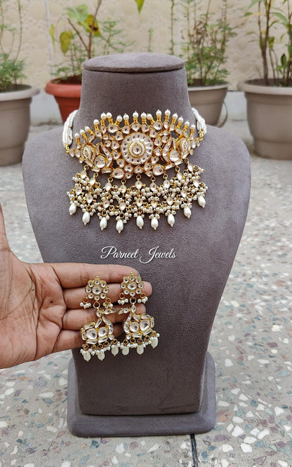 Arya Pachi Kundan Choker