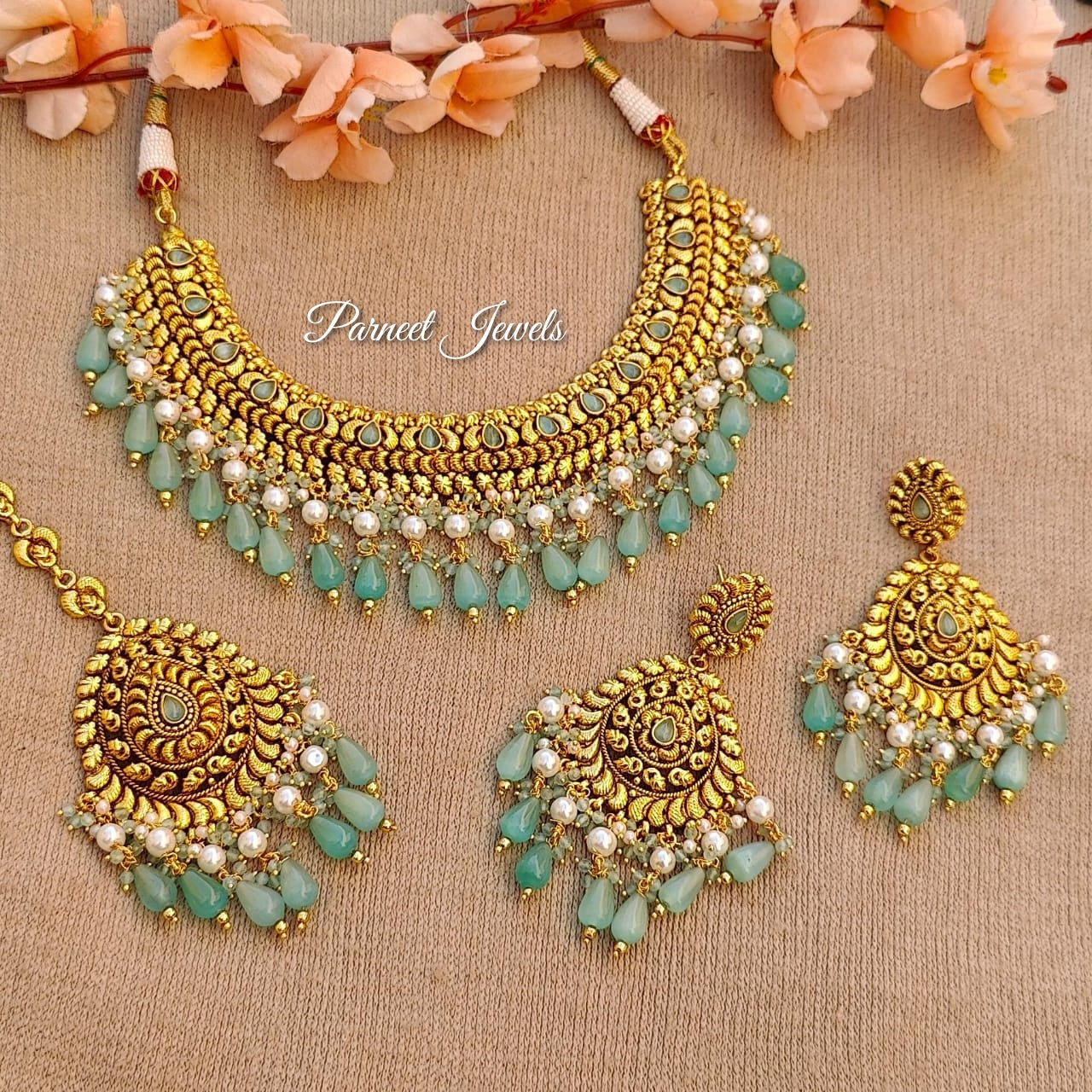 Soniya Gold Necklace Set