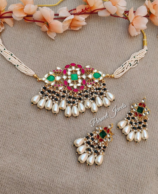 Hansika Pachi Kundan Choker