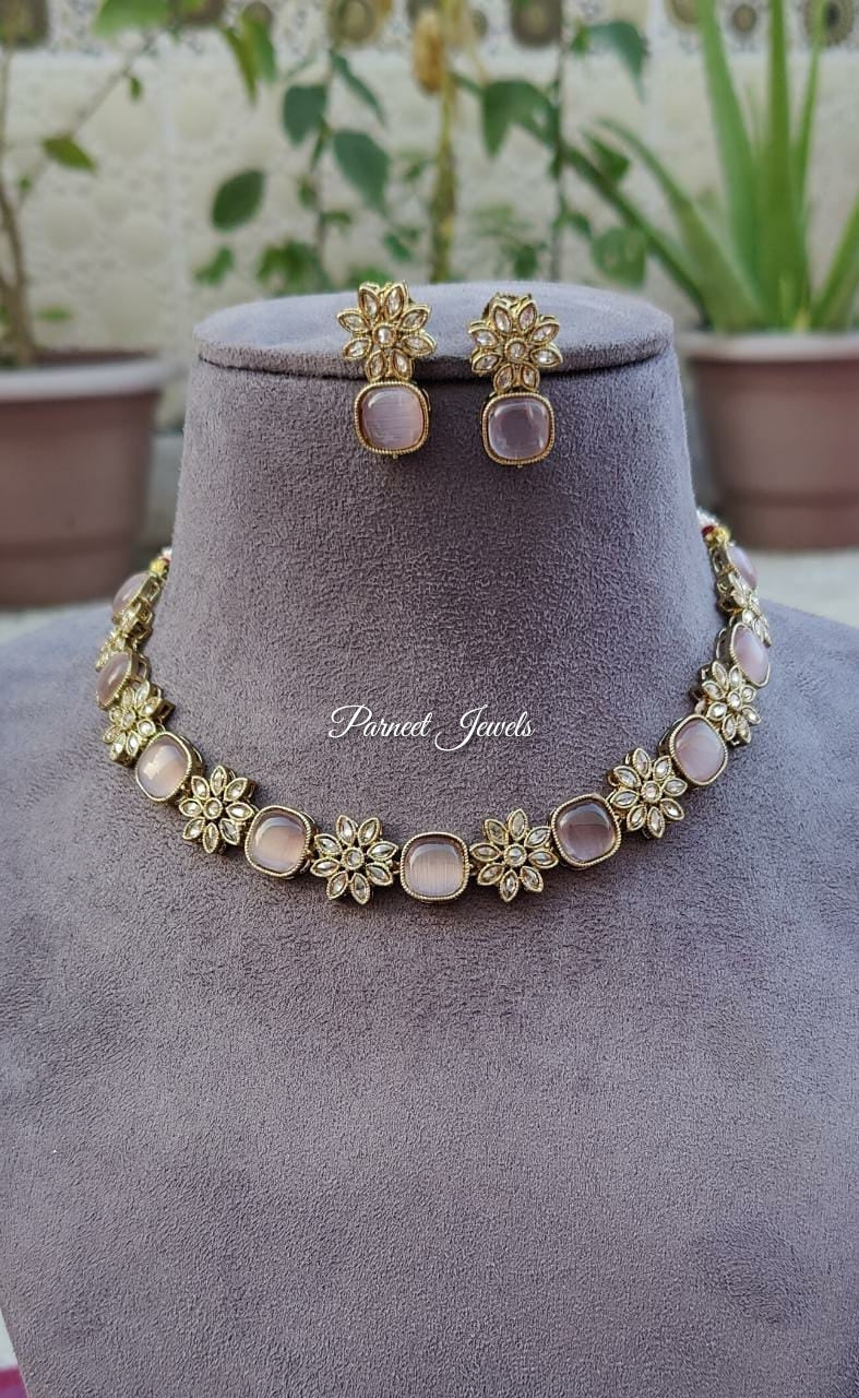 Nivika Polki Choker