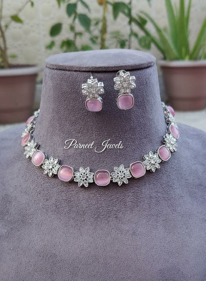 Nivika Polki Choker