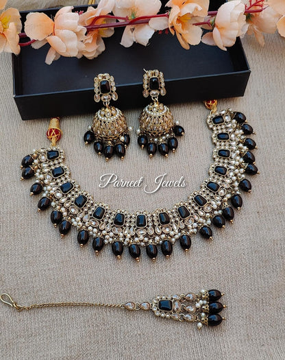 Riyanshi Polki Necklace Set