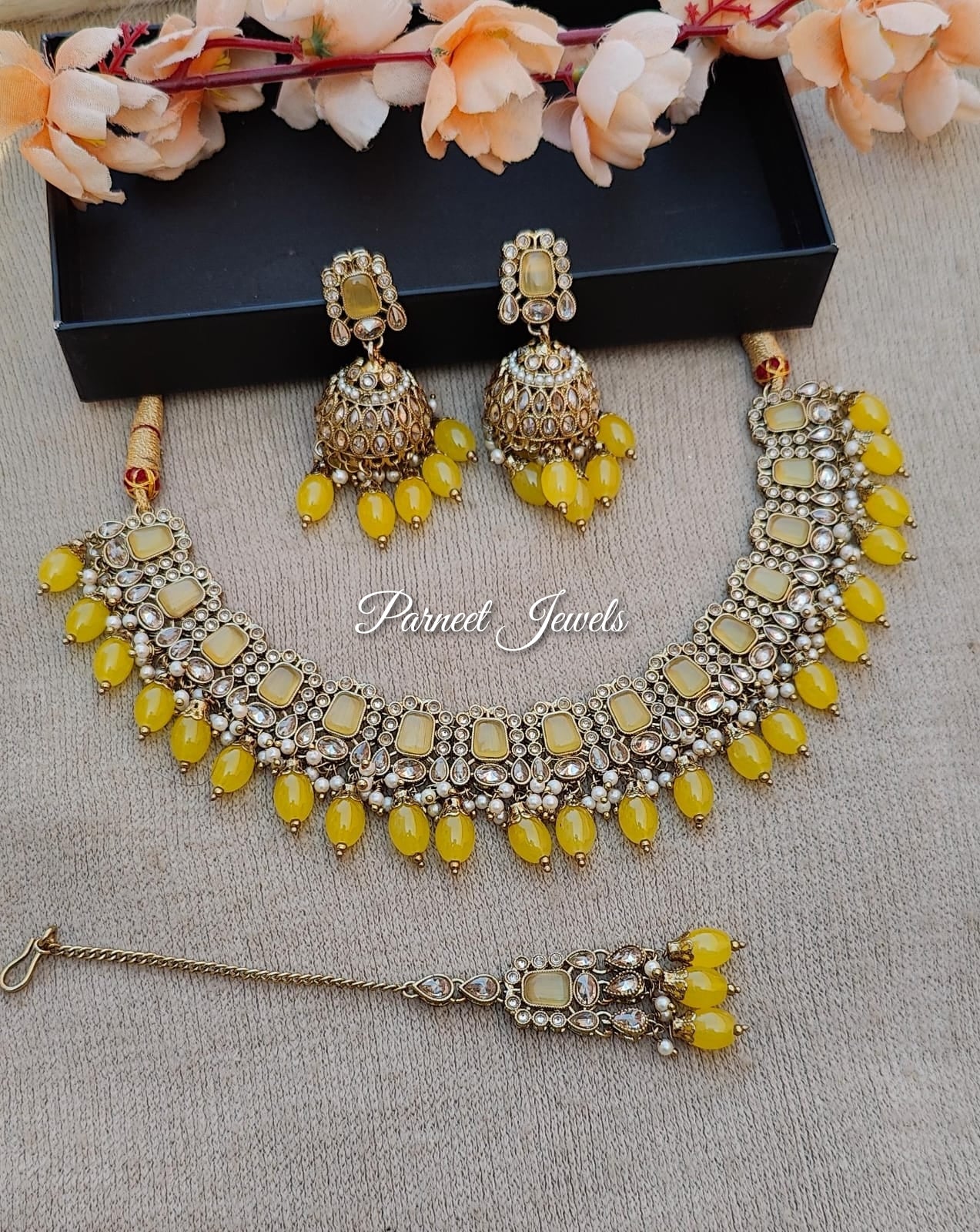 Riyanshi Polki Necklace Set