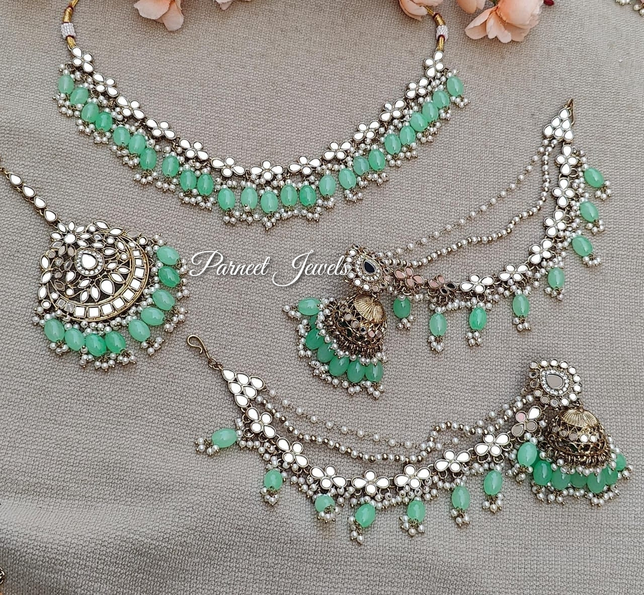 Zoya Mirror Necklace Set